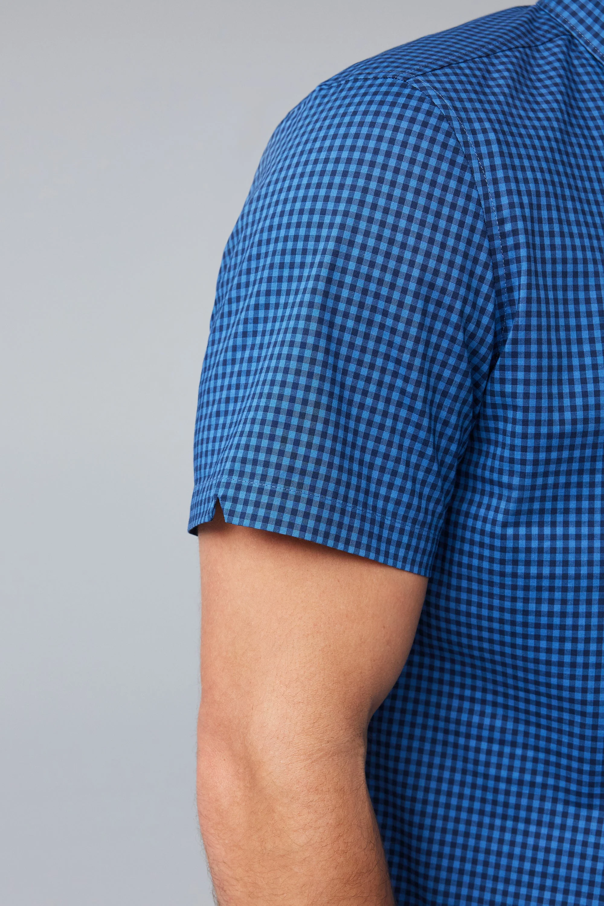 24/7 Poplin Short Sleeve Shirt - Image 11