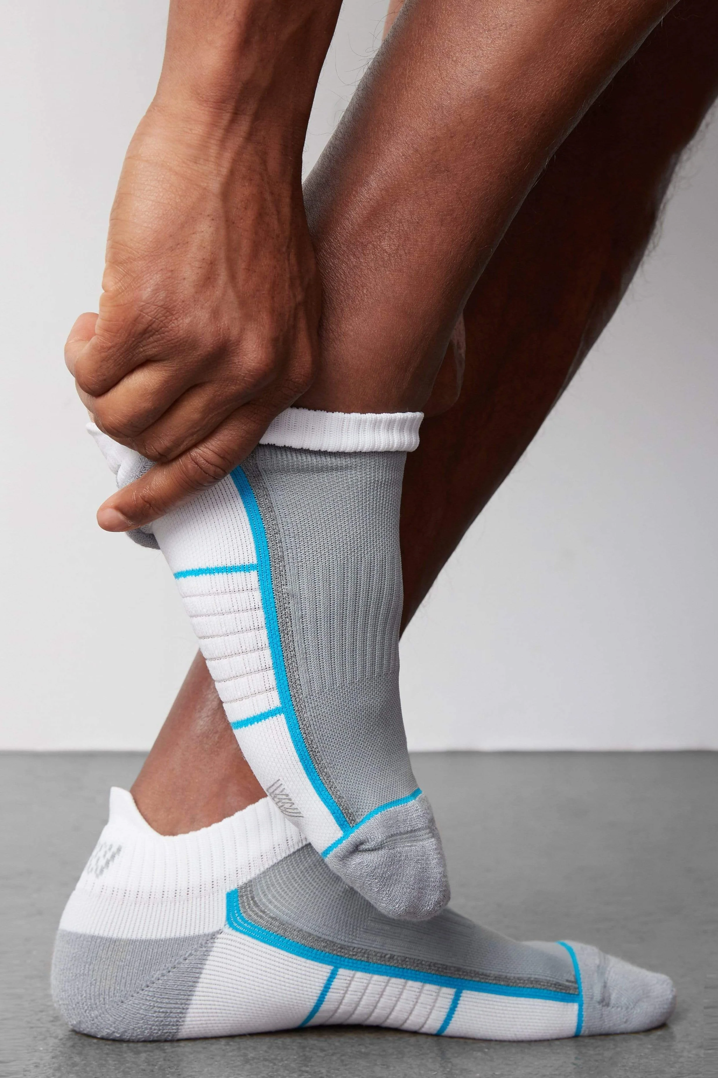 3-Pack AIRKNITˣ Ankle Socks - Image 8