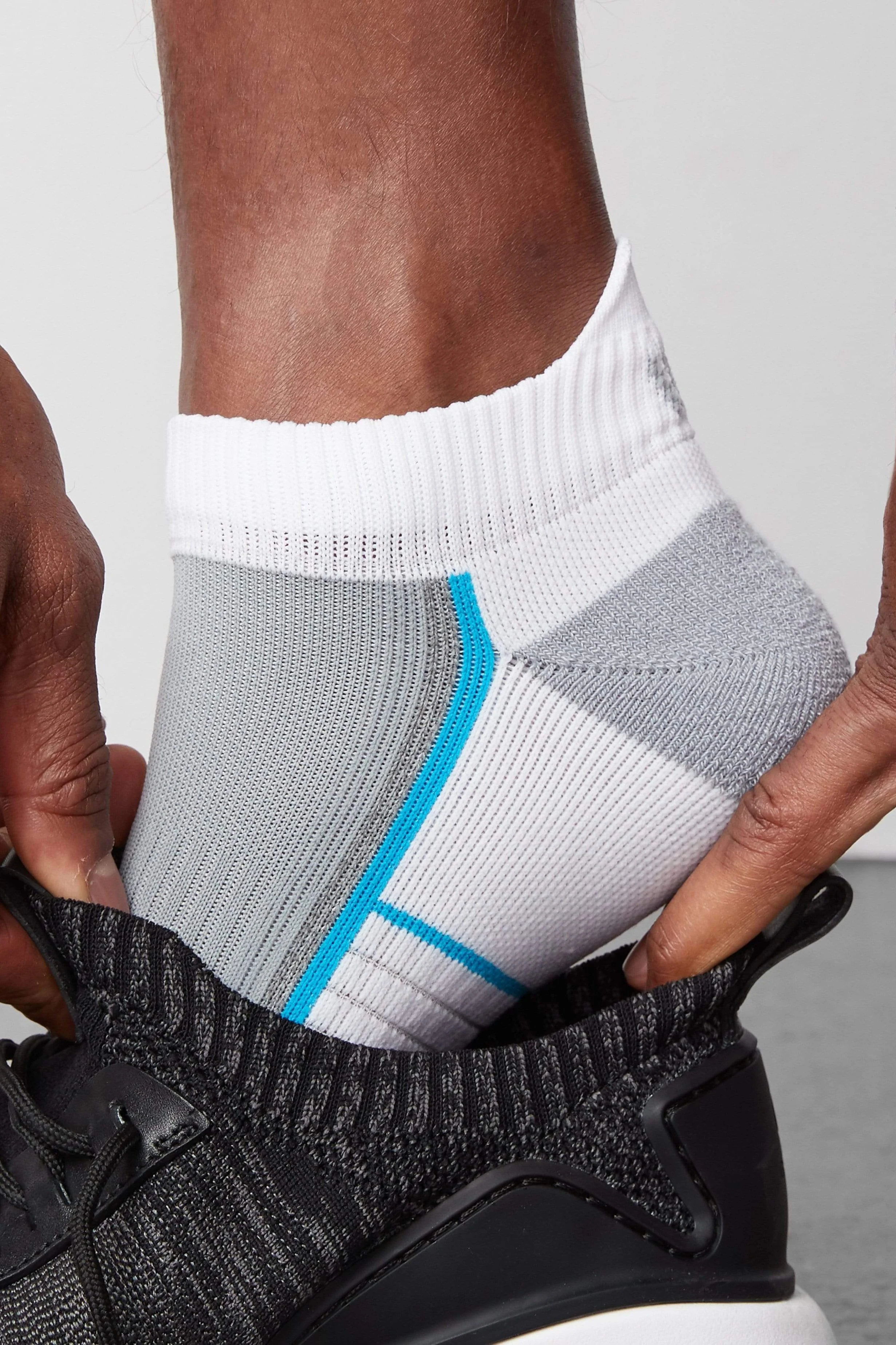 3-Pack AIRKNITˣ Ankle Socks - Image 9