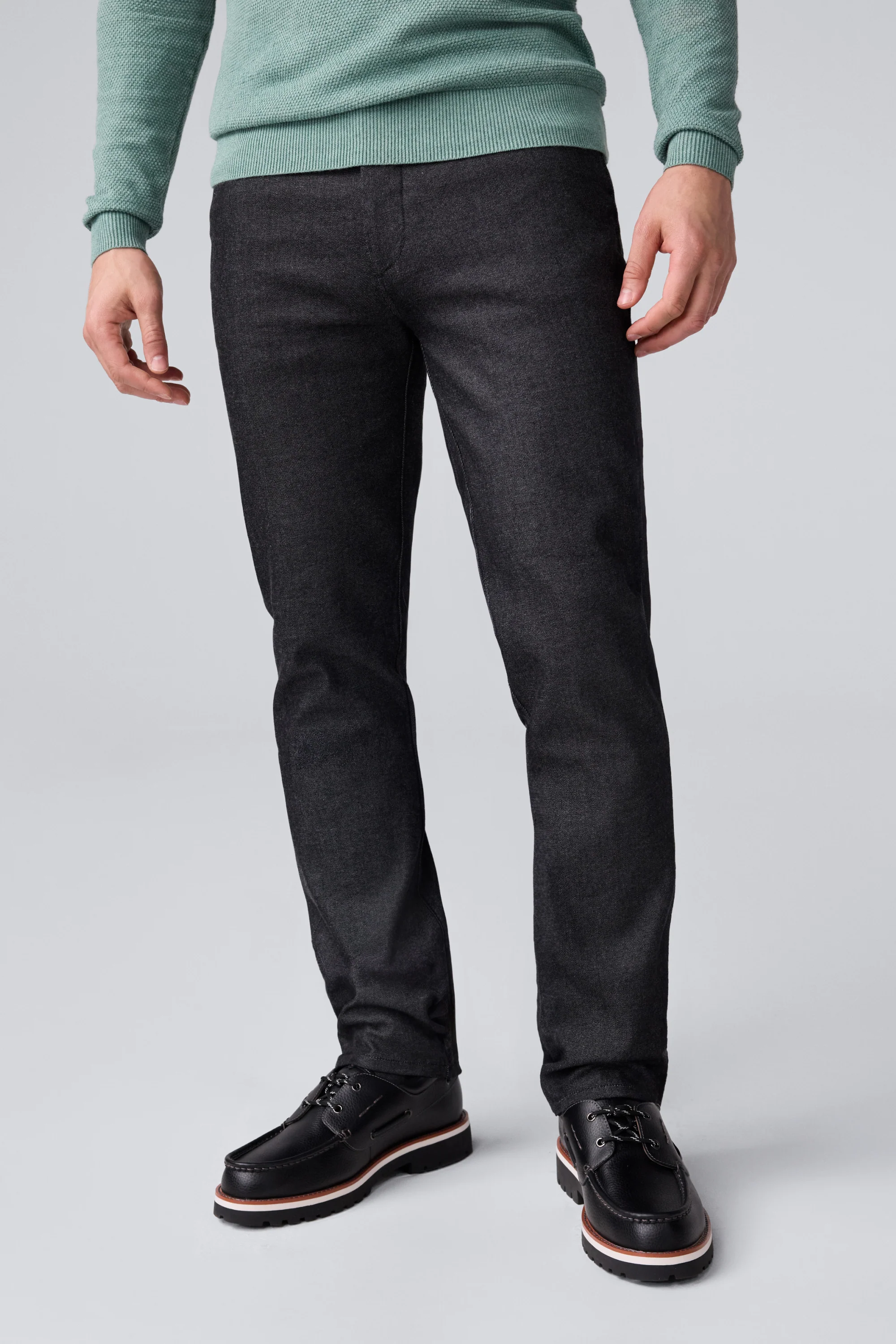 SILVER Denim - Straight Leg Jeans - Image 4